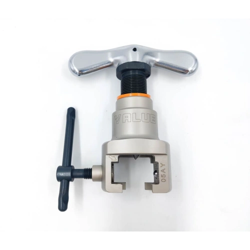 Вальцовка эксцентриковая Value VFT-808-MIS (плашка 1/4" - 3/4", плашка 6 - 19 мм; с труборезом VTC-28B; упак. кейс)